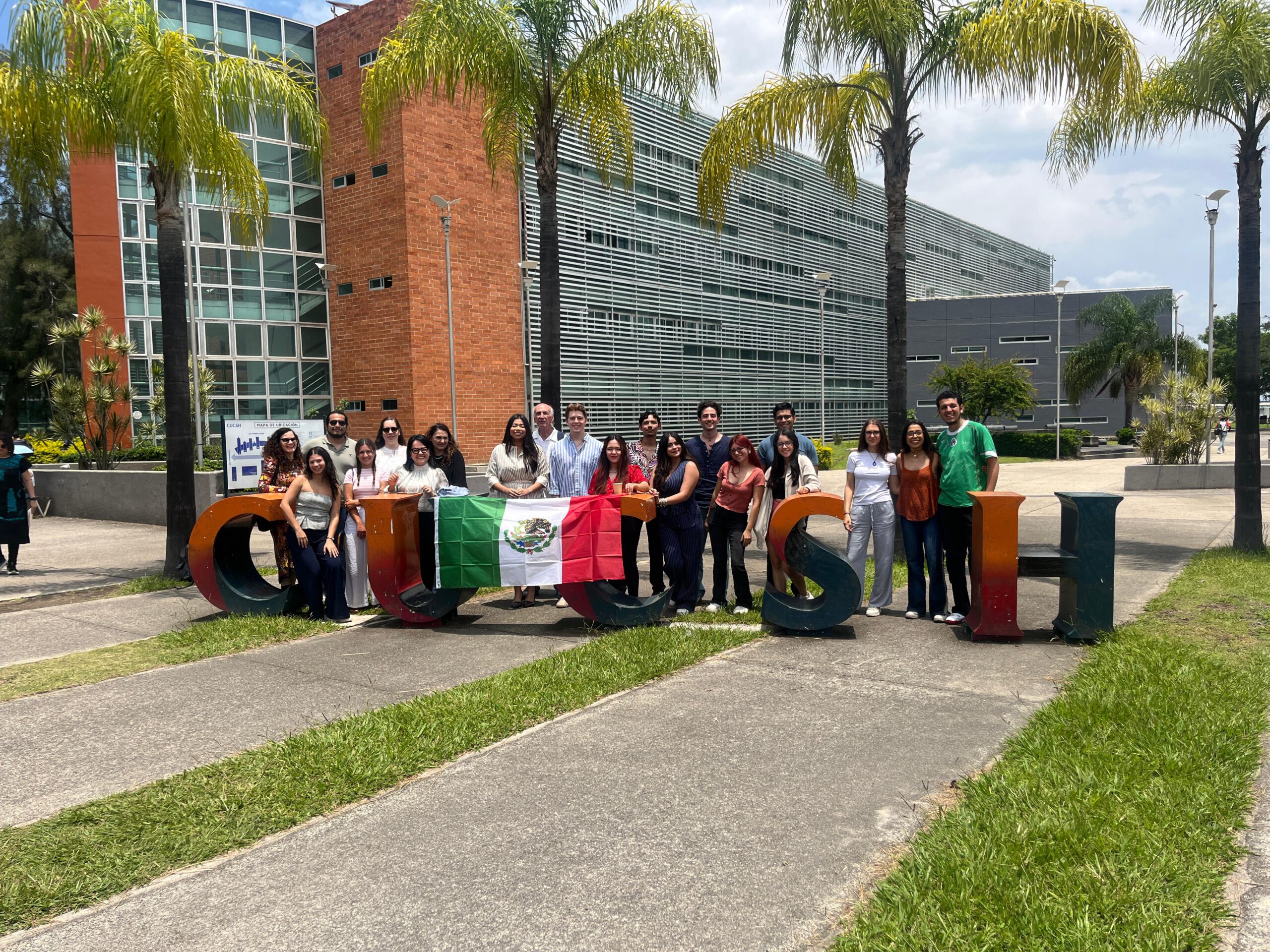 UDEG Summer School_CUCSH group picture